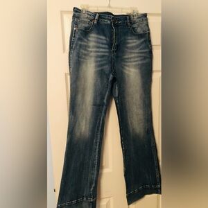 Flamingals Distressed Boot Cut Denim
Jeans XL NWOT
